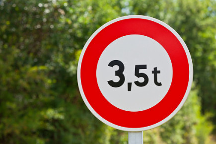 Elterelik a Gyergyószentmiklósba tartó teherforgalmat