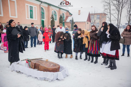 Bőgőtemetés és farsangi táncház