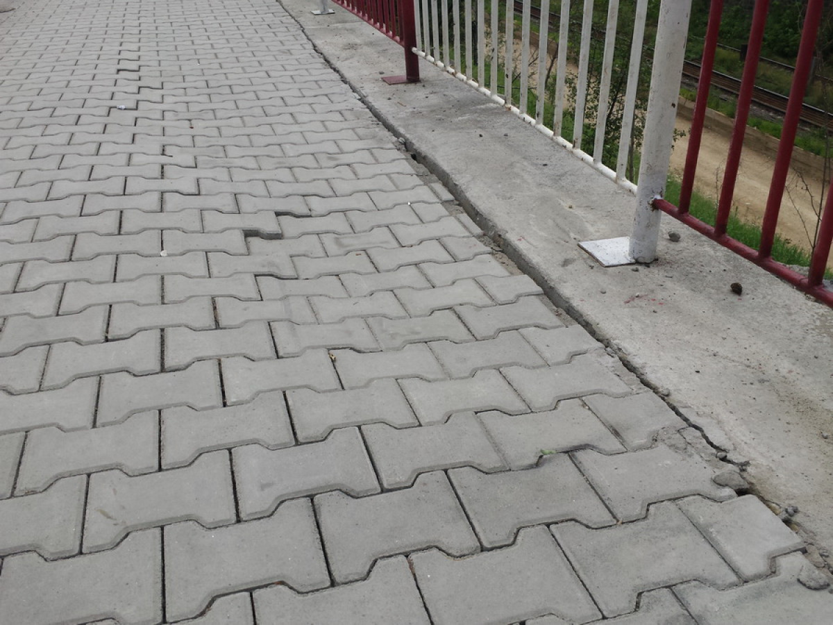 Folytatódik a járdaépítés