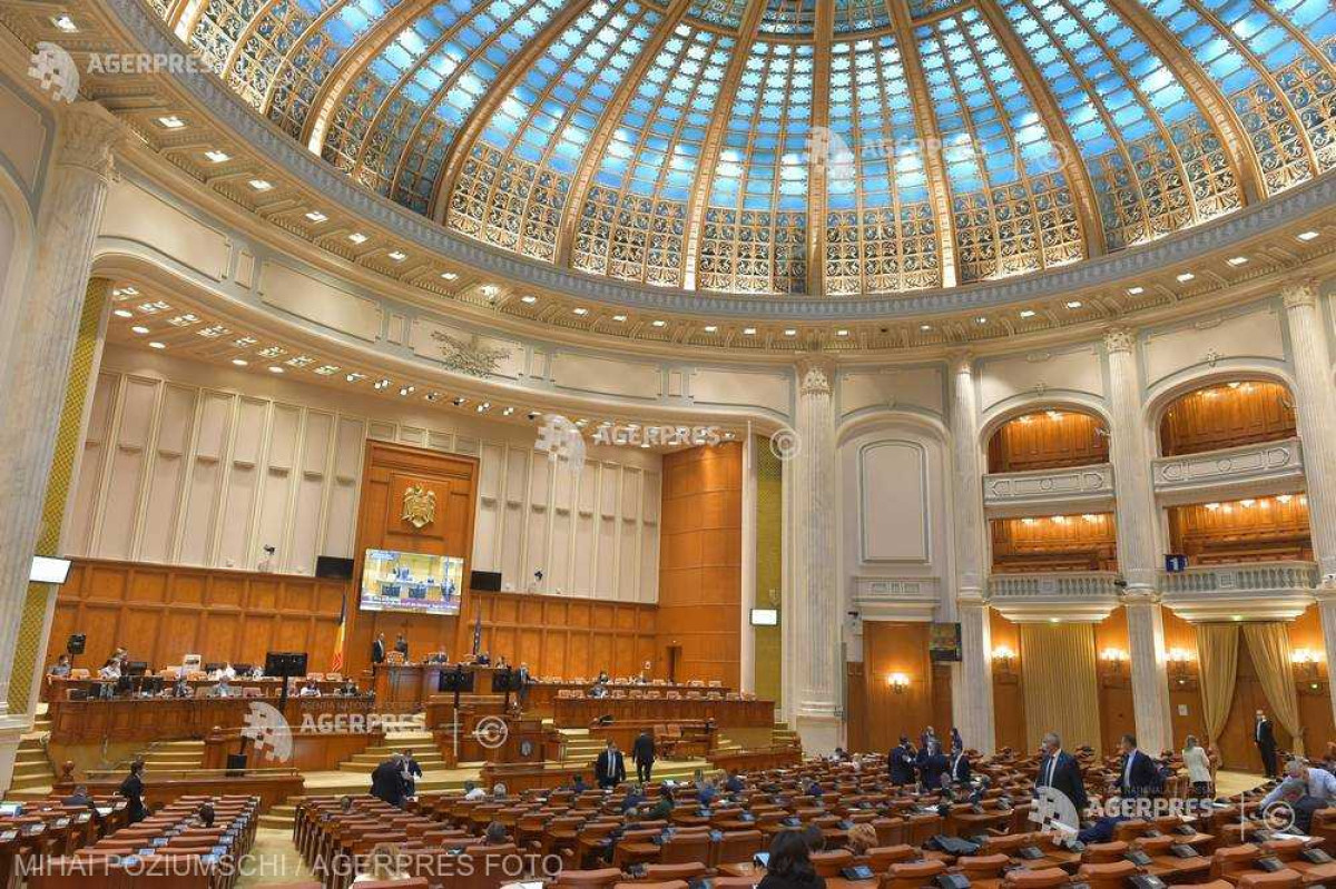 Nyitva maradhatnak a zárt terű élelmiszerpiacok és vásárcsarnokok