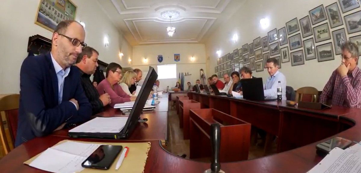 November 29-én, szerdán rendkívüli tanácsülésre kerül sor