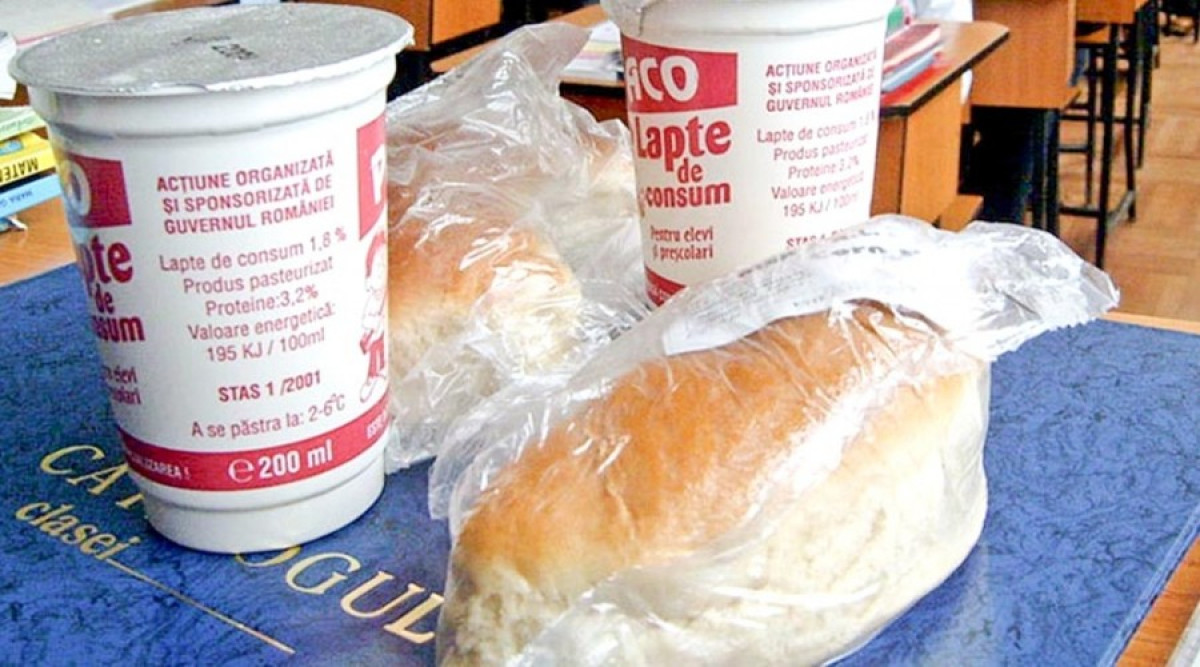 Négyéves keretszerződést kötnek a tej és kifli szállítására